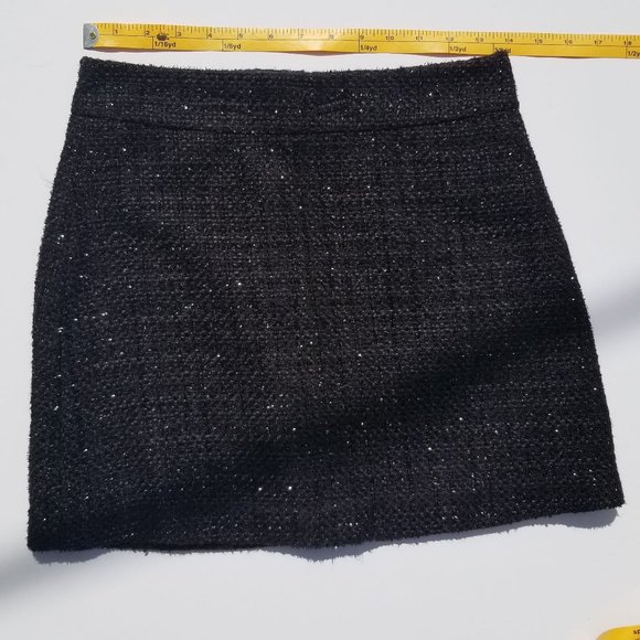 Sparkling black skirt - Picture 1 of 4